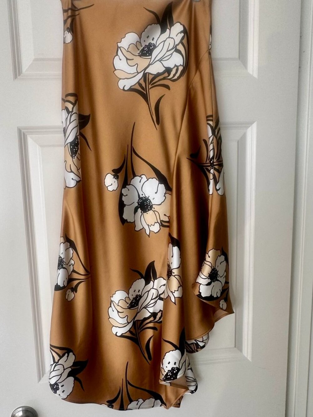 WHBM Floral Satin Midi Skirt Size 2 - Picture 6 of 11